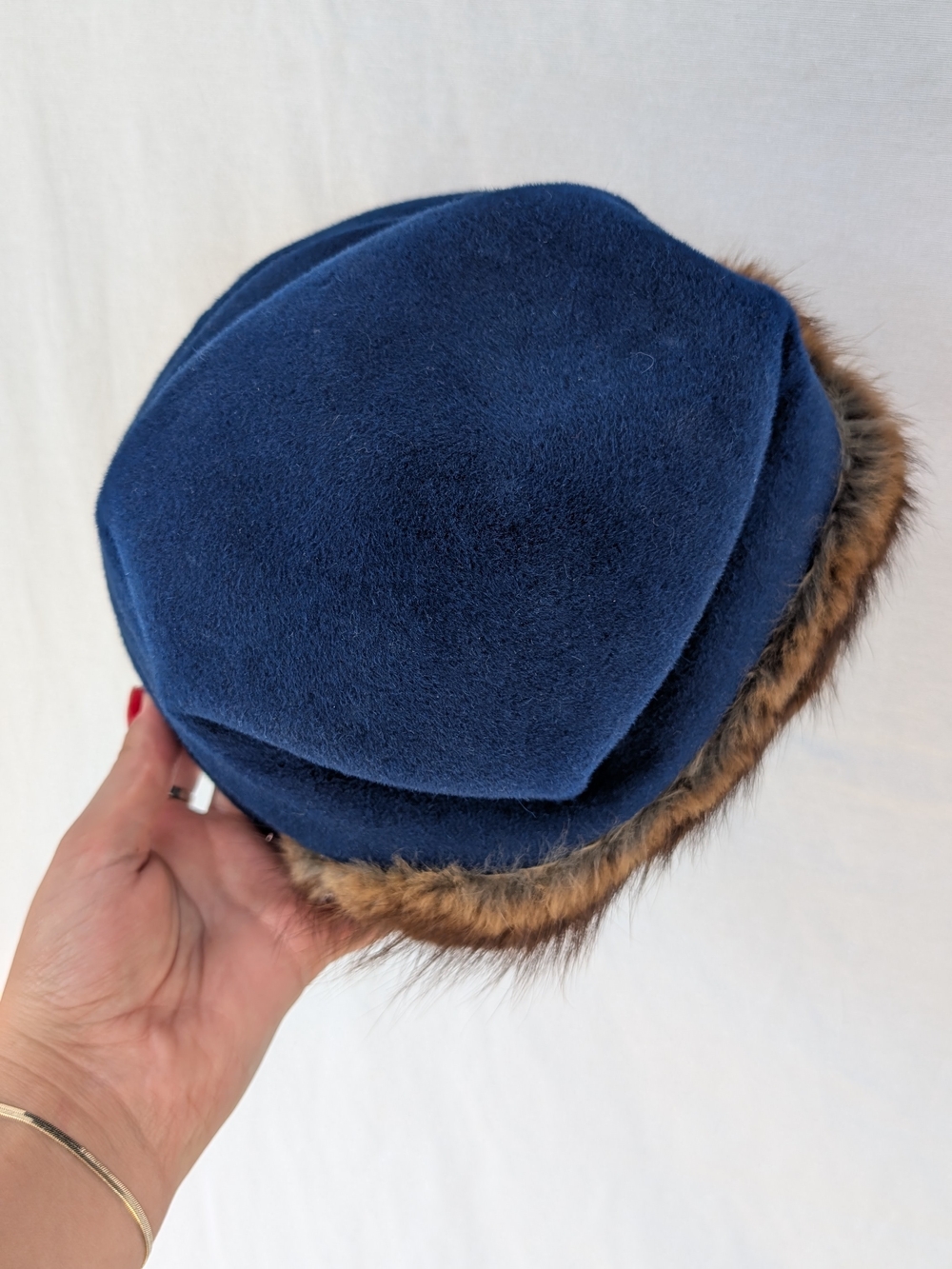 Vintage Women's Navy Blue Fur-Trim Hat